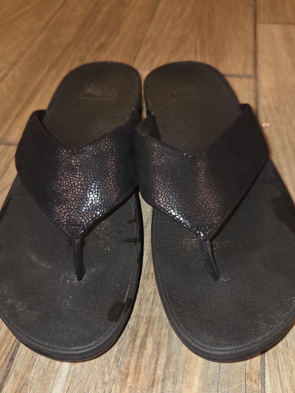 Women’s FitFlop Black Thong Sandals - Classic Comfort